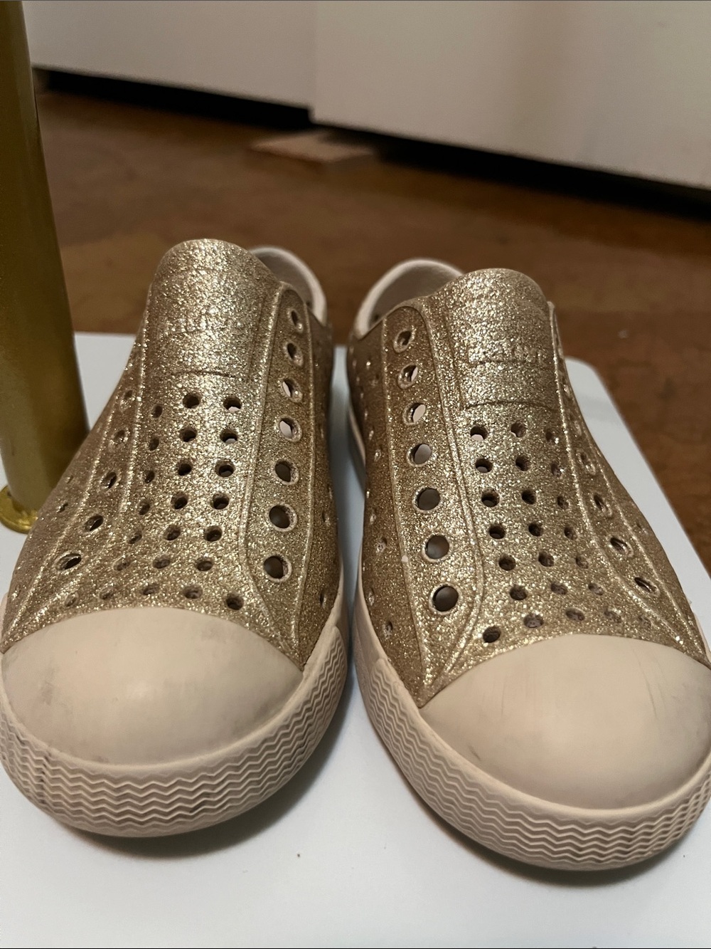 Native Kids Sneakers Sz 11 - Picture 5 of 9